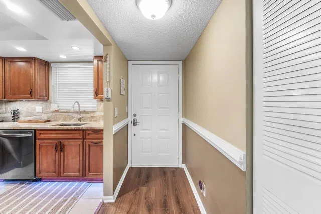  Unit 206 photo 6
