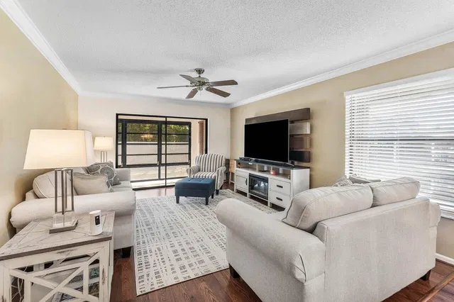  Unit 206 photo 13