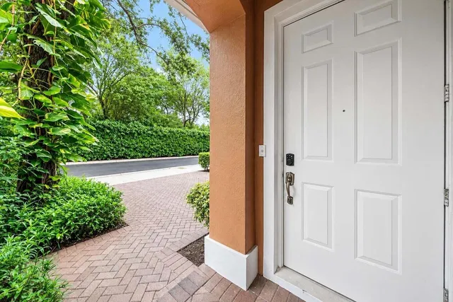  Residence photo 4