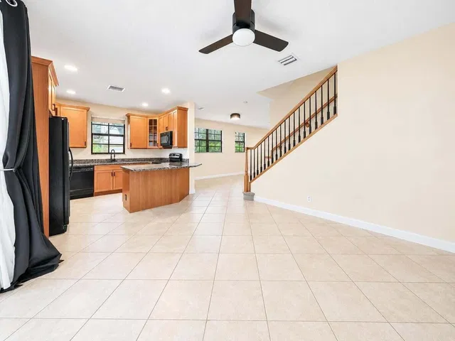  Residence photo 10