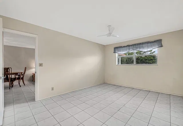  Residence photo 19