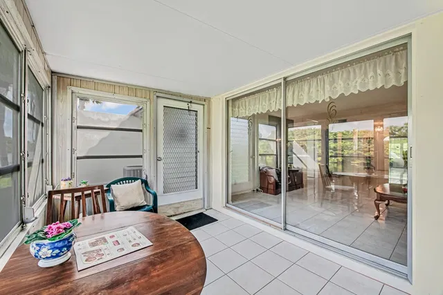  Residence photo 27