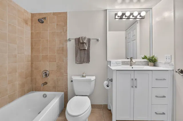 Unit 102 photo 36