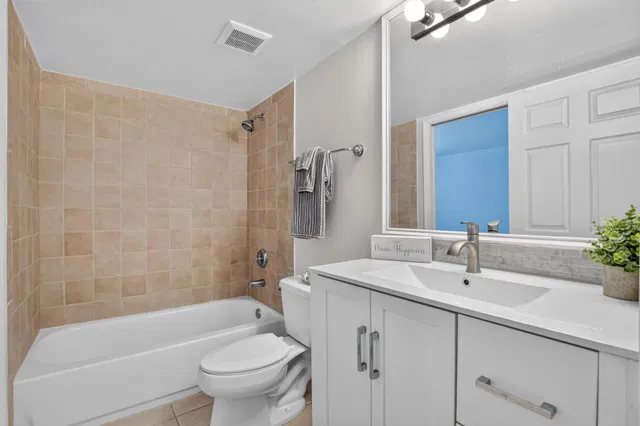 Unit 102 photo 37