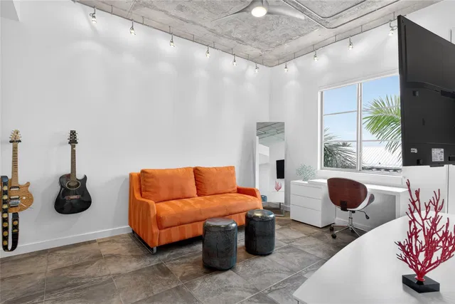 The Meridian Unit 404 photo 5