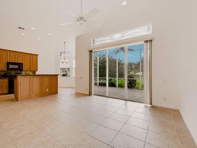  Residence photo 17
