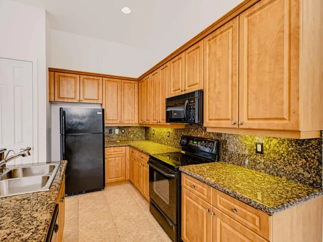  Residence photo 19