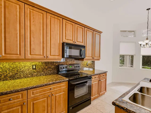  Residence photo 22