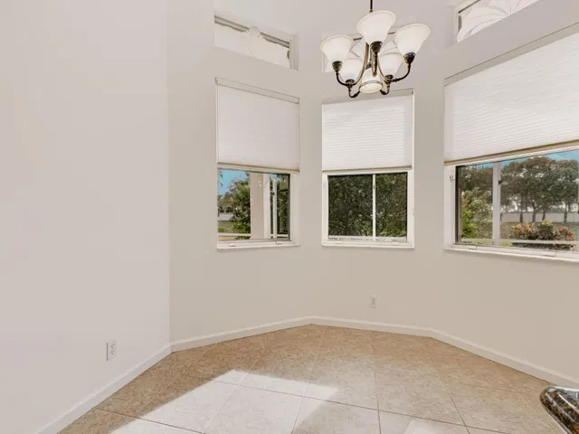  Residence photo 24