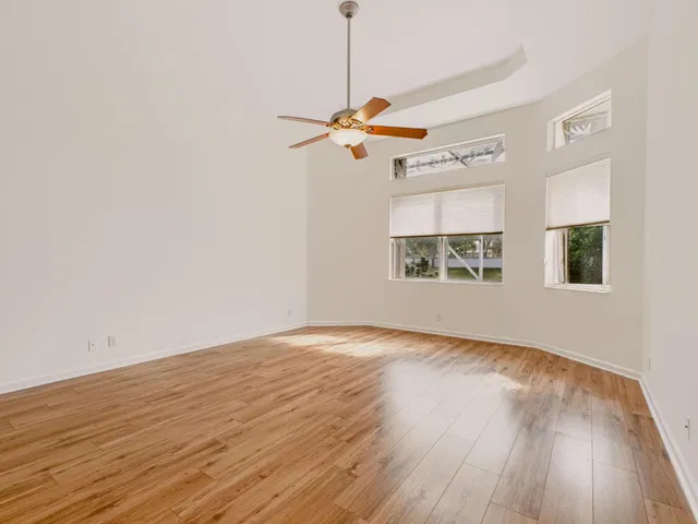  Residence photo 28