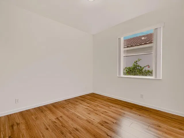  Residence photo 35