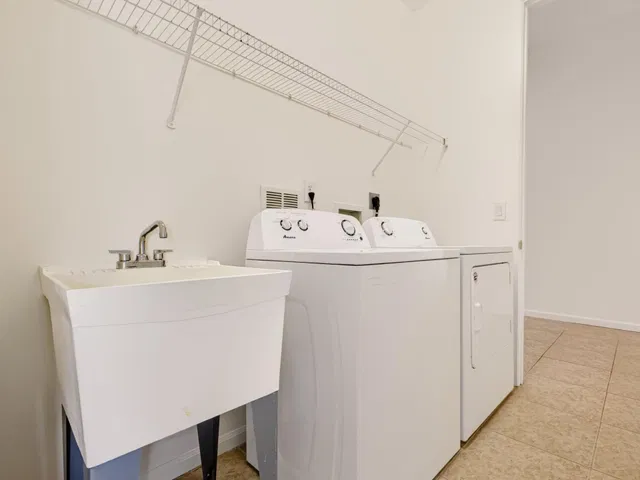  Residence photo 42