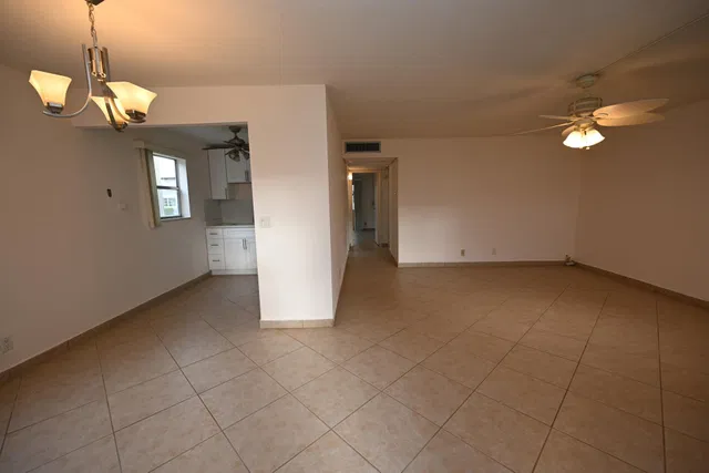  Residence photo 8