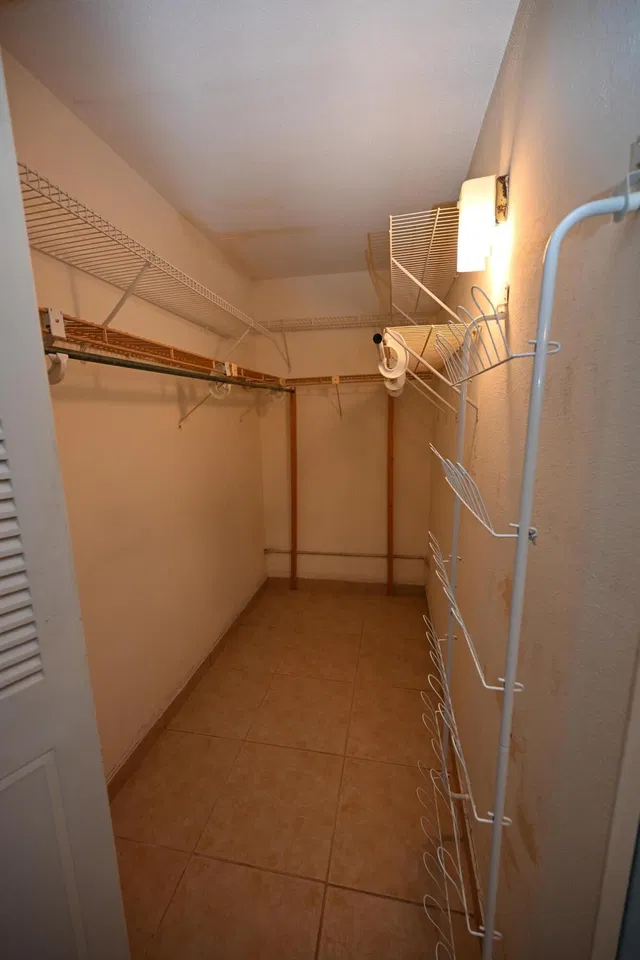  Residence photo 15