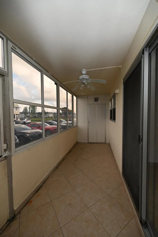  Residence photo 17