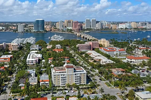 330 Cocoanut Row Palm Beach condos, Florida — photo 4