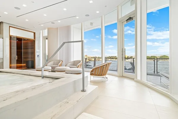 The Bristol Palm Beach condos, Florida — photo 11