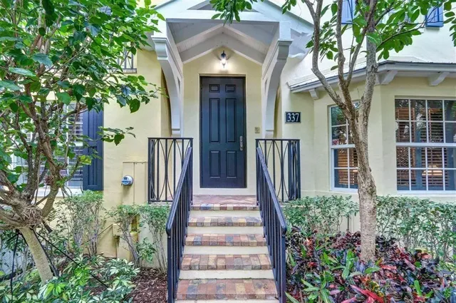 Magnolia Court — West Palm Beach