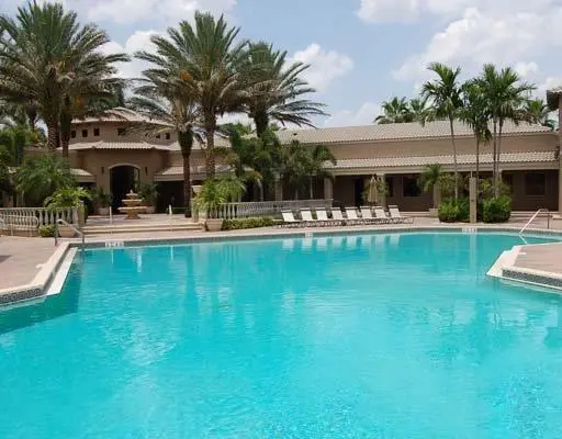 Saturnia Boca Raton — Clubhouse