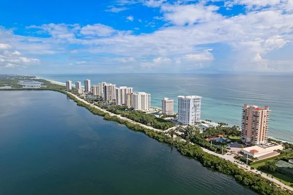 Via Delfino Condominium condos, Florida — photo 4