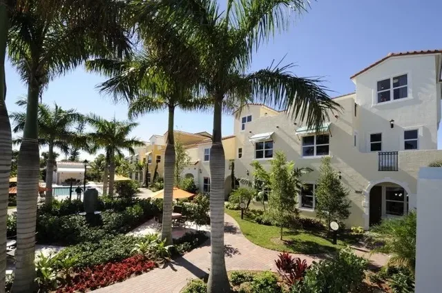 Villas on Antique Row condos, Florida — photo 2