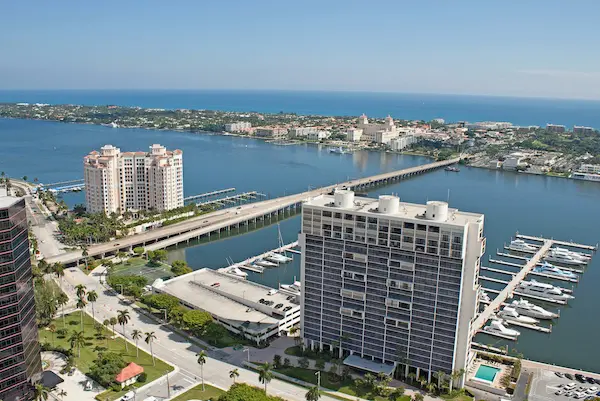 Waterview Towers West Palm Beach condos, Florida — photo 4