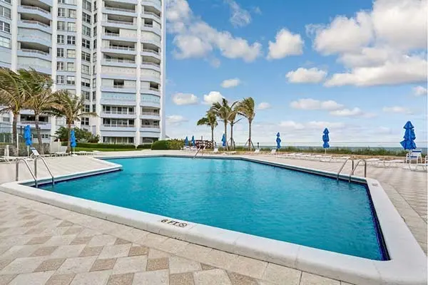 Corniche Singer Island condos, Florida — photo 3