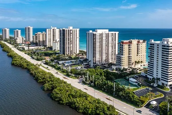 One Singer Island Condos condos, Florida — photo 4