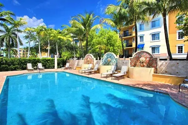 Pineapple Grove Village Condominiums — Delray beach