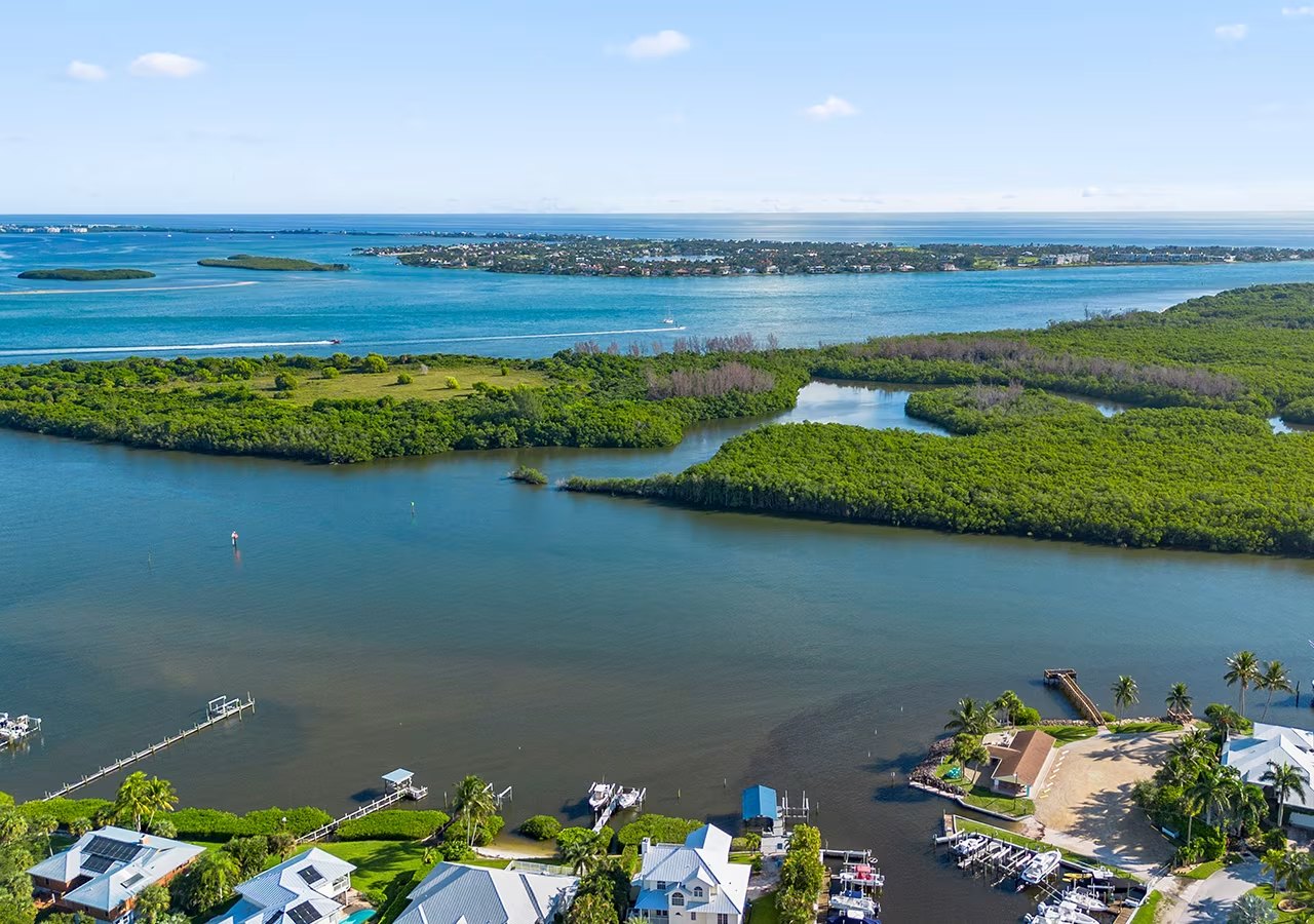 Waterfront living in Rocky Point, Stuart