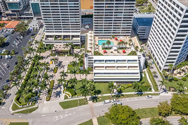The Plaza of The Palm Beaches — Trump west beach