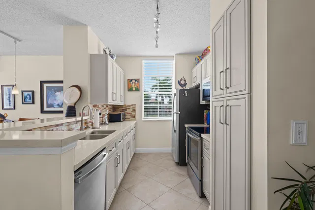 The Tower Condominium at Cityplace Unit 211 photo 2