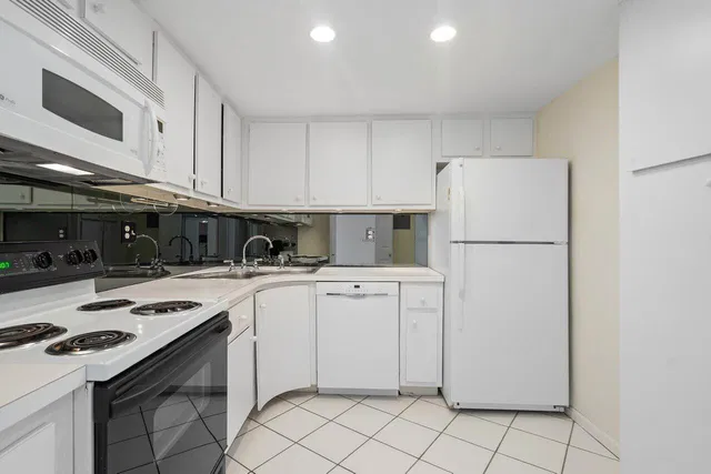 Trianon Unit Ph5 photo 5