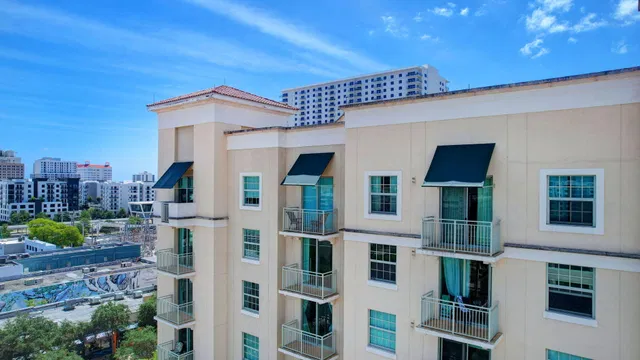610 Clematis Unit 808 photo 28
