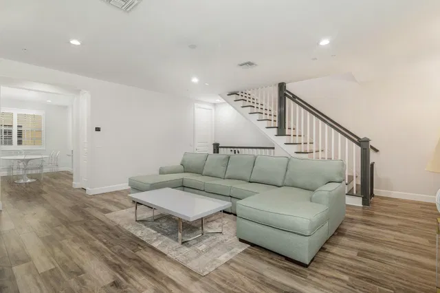 Magnolia Court Residence photo 3