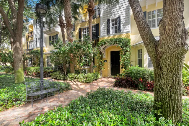Magnolia Court Residence photo 15