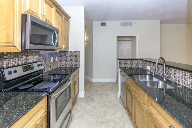 Courtyards in Cityplace Unit 117 photo 5
