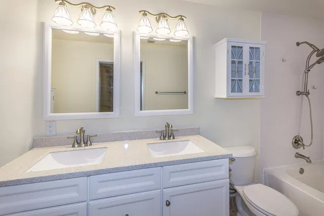 Courtyards in Cityplace Unit 117 photo 10
