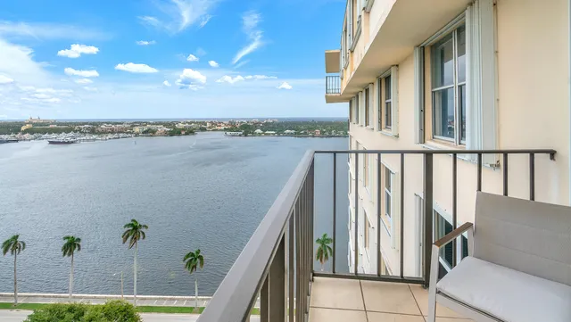 1801 S Flagler Unit 1804 photo 4