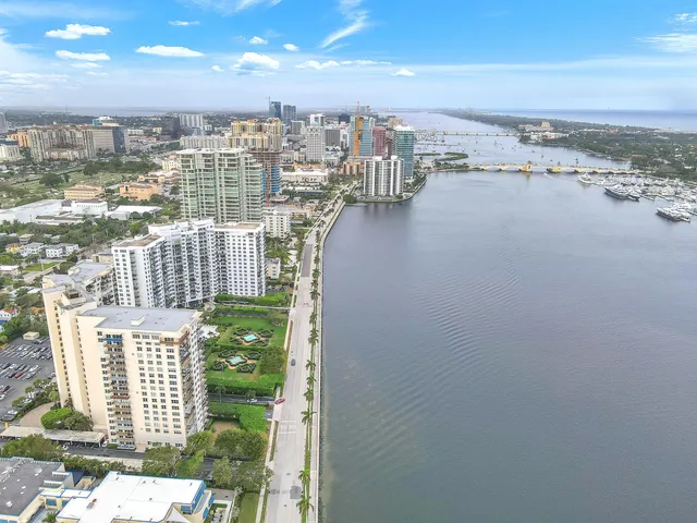 1801 S Flagler Unit 1804 photo 29