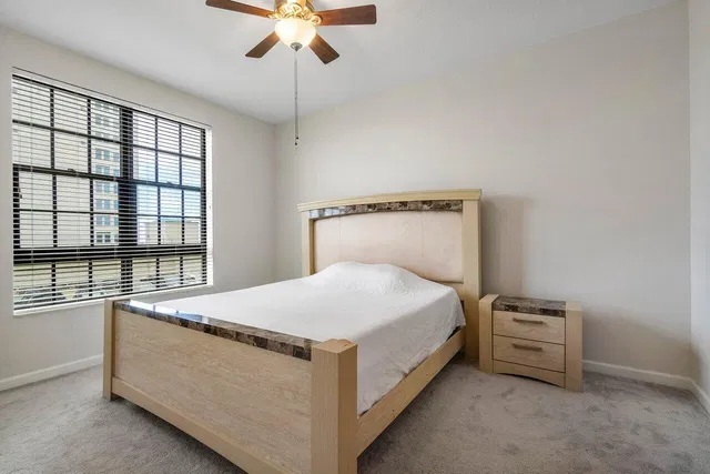 One City Plaza Unit 609 photo 18