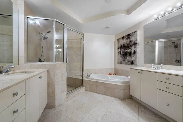 One City Plaza Unit 609 photo 19