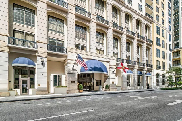 One City Plaza Unit 609 photo 31