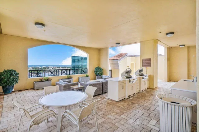 One City Plaza Unit 609 photo 44