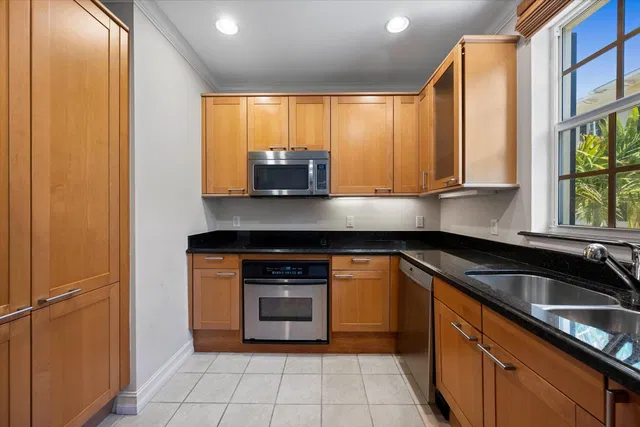 Magnolia Court Residence photo 13
