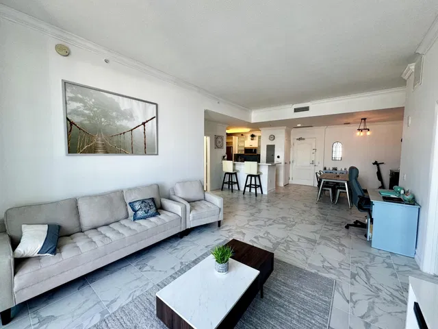 The Whitney Unit 829 photo 8