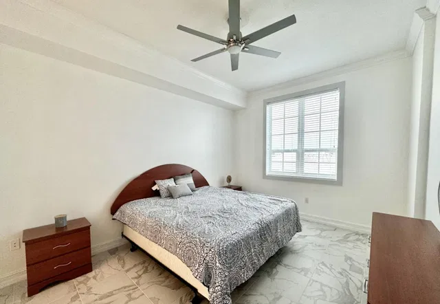 The Whitney Unit 829 photo 10
