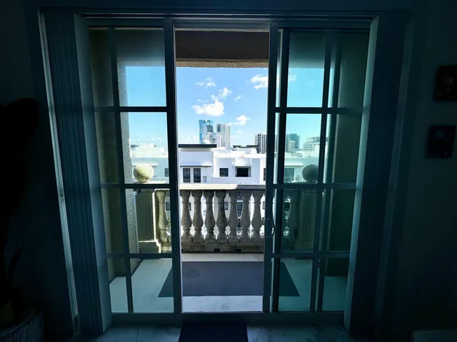 The Whitney Unit 829 photo 20