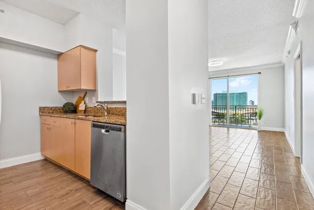 The Montecito Unit 1208 photo 9
