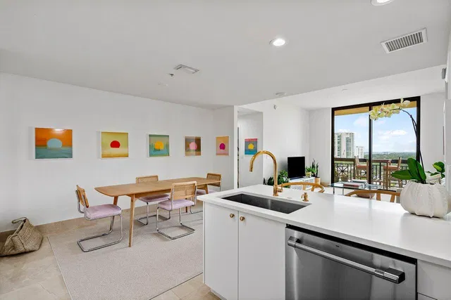 One City Plaza Unit 1001 photo 9